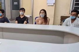 Bắt băng nhóm giả gái gạ tình đàn ông để chiếm đoạt tài sản