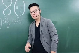 Nam sinh đạt điểm 10 Toán THPT 2021, thầy giáo thưởng nóng xe SH