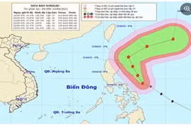 Do ảnh hưởng siêu bão Surigae, Bắc Biển Đông sóng biển cao 4m