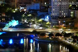 Đêm đầu tiên Đà Nẵng "ai ở đâu ở yên đó" qua "mắt thần" thành phố
