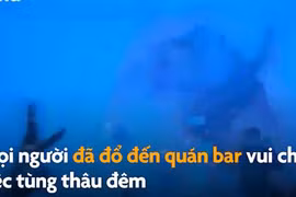 Giới trẻ tiệc tùng thâu đêm ở Vũ Hán