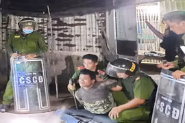 Giải cứu thành công bé gái 3 tuổi bị chú ruột cầm dao khống chế trong suốt 8 giờ