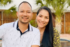 Tái hôn, Hồng Ngọc hạnh phúc viên mãn bên ông bầu hải ngoại