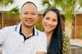 Tái hôn, Hồng Ngọc hạnh phúc viên mãn bên ông bầu hải ngoại