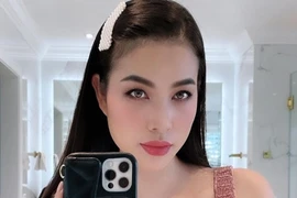 Phạm Hương khoe vòng 1 đẫy đà sau 2 lần sinh nở