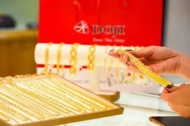 Giá vàng hôm nay 10/11: Giá vàng thế giới tăng mạnh