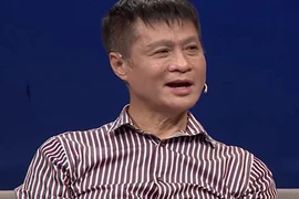 Sự nghiệp và loạt phát ngôn gây sốc của đạo diễn Lê Hoàng