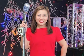 Vợ cũ Hoàng Anh nói gì khi bị nghi lấn sân showbiz?