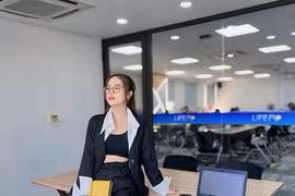 Nữ streamer đẹp không góc chết khiến fan nam... mất ngủ