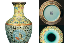 Bình cổ vứt chỏng trơ xó nhà, ai ngờ là "báu vật" tiền tỷ 