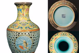 Bình cổ vứt chỏng trơ xó nhà, ai ngờ là "báu vật" tiền tỷ 