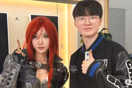 Lộ ảnh nóng bỏng mắt của fan nữ Faker, hớp hồn game thủ 