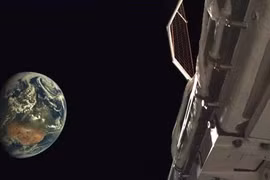 Mỹ công bố ảnh chụp máy bay vũ trụ tuyệt mật, lộ chi tiết sốc 