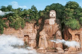 Bí ẩn “nước mắt Đức Phật” của tượng Phật khổng lồ Leshan