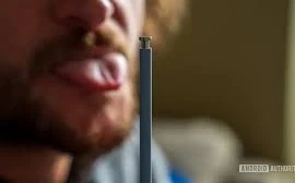 Bút S Pen trên Galaxy S25 Ultra "mùi hôi khó ngửi", chuyên gia nói gì? 