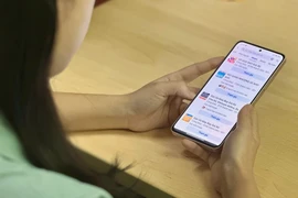 Bóc mẽ chiêu trò lừa đảo mua vé tàu xe Tết online 