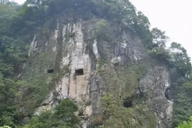 Chạm vào mộ cổ 800 tuổi... giật mình "lời nguyền" liên tiếp ứng nghiệm? 