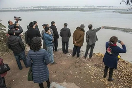 Bán “khối vàng” 45 tỷ mò được dưới sông... cái kết sốc toàn tập 