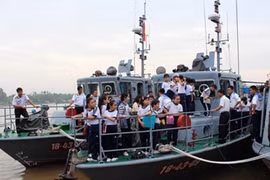 Sĩ quan Lữ giang thuyền 962 cải tiến tàu tuần tra ST-175