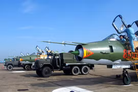 Ảnh QS ấn tượng tuần: lộ “tiêm kích Su” bảo vệ Hà Nội