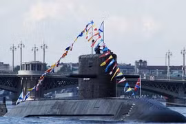 Trung Quốc tin tưởng vũ khí Nga hơn hàng nội?