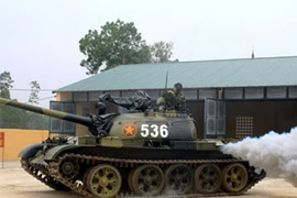 Ảnh QS ấn tượng tuần: T-54 Việt Nam “khoác áo mới”