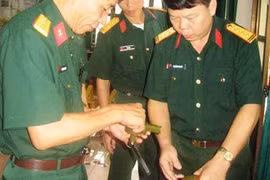 Cán bộ kho KV2 sáng kiến thiết bị bảo dưỡng đạn pháo