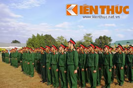 Tân binh Quân đội Việt Nam bước vào huấn luyện