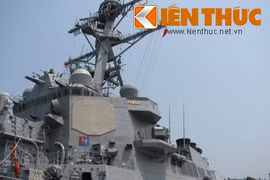 Lên thăm siêu hạm Aegis Mỹ ở Tiên Sa, Đà Nẵng