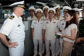 Chiến hạm Aegis Mỹ làm gì trong chuyến thăm Việt Nam?