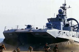 Trung Quốc sẽ chiếm được Điếu Ngư/Senkaku với tàu Zubr?