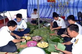 Thủy thủ HQ Việt Nam ăn Tết trên tàu chiến thế nào?