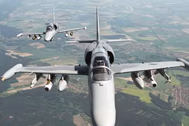 Công ty Mỹ mua máy bay Czech để huấn luyện không chiến