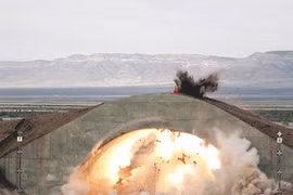 Cuộc đua bom xuyên boongke: Nga quá yếu trước Mỹ