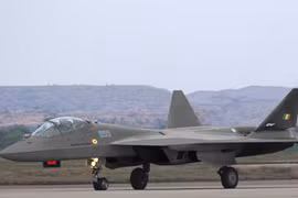 Ấn Độ nhận tiêm kích tàng hình FGFA trong năm nay