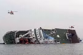  Hiện trường tàu chở 472 hành khách Hàn Quốc chìm trên biển