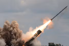 Ấn tượng siêu pháo BM-30 Smerch Venezuela khai hỏa