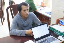 Bắt khẩn cấp nam thanh niên đánh người sau va chạm xe máy