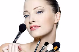 Trang điểm giúp phụ nữ thành công hơn