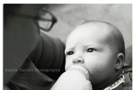 Khoảnh khắc đẹp tuyệt mẹ cho con bú (1)