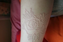 Cận cảnh xăm sữa con so điên rồ của dân chơi