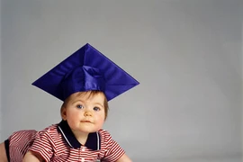 10 dấu hiệu nhận biết con bạn thông minh