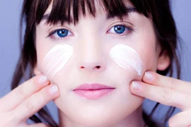 10 mẹo vặt bảo vệ da khỏe đẹp mùa đông