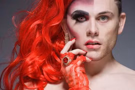 Bộ ảnh mặt hai giới tính qua tay "phù thủy" trang điểm