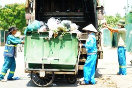 Đấu thầu VSMT huyện Ngọc Hiển - Cà Mau: Nhiều tiêu chí “cản bước” nhà thầu? 