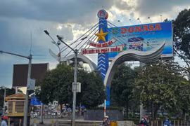 Đồng Nai: Cận cảnh 4 cổng chào tiền tỷ tại TP Biên Hòa