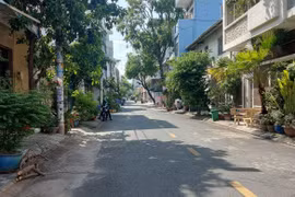 TP HCM: Gói Sửa chữa, nâng cấp đường Nguyễn Trường Tộ có về tay Cty Lê Gia Phú?