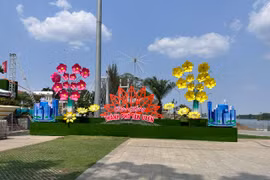 Bình Dương: DN Lê Quang có trúng gói thầu trang trí đèn hơn 7 tỷ?