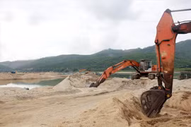 Mỏ cát được đấu giá gấp hơn 300 lần, có dấu hiệu thao túng