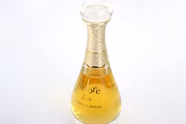 Vì sao 3 loại mỹ phẩm nổi tiếng của Dior bị thu hồi ở Việt Nam?